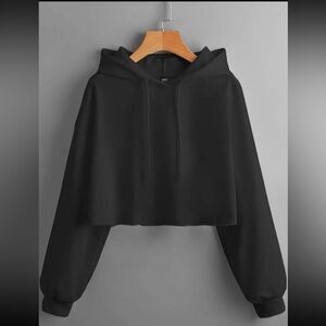 CROPPED BLACK HOODIE SWEATSHIRT